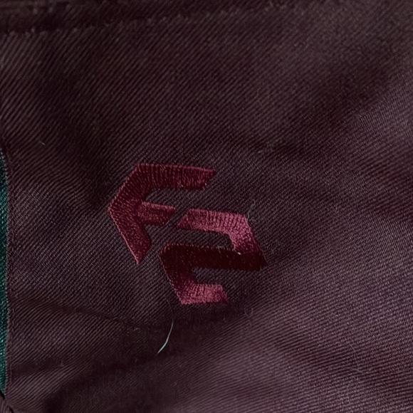 Fuzzy:Maroon Technical Ski/Board Wear- Snow pants- Korean Company-95 (US size M) - Picture 5 of 16